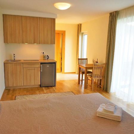 Smelio Vila Apartments Palanga Exteriör bild
